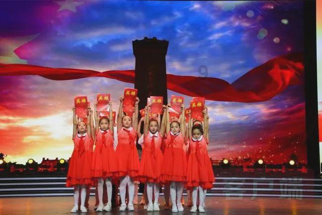 荣誉时刻！思特奇获评“2023年度数字经济创新十大领航企业”